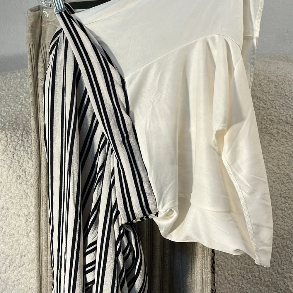 Pull On Back Elastic 1/2 liner Inside Striped Pants - Picture 7 of 8